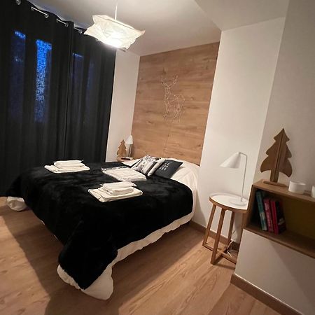 Jaune Genepi - 4 Personnes - 49M2 Et 17M2 Terrasse Валуар Экстерьер фото